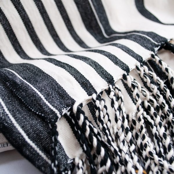 Black & White Enredo Wrap For Sale